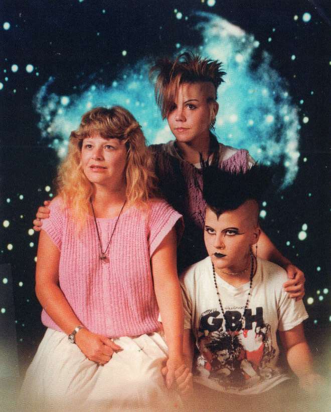 80s family photo cursed image xxl