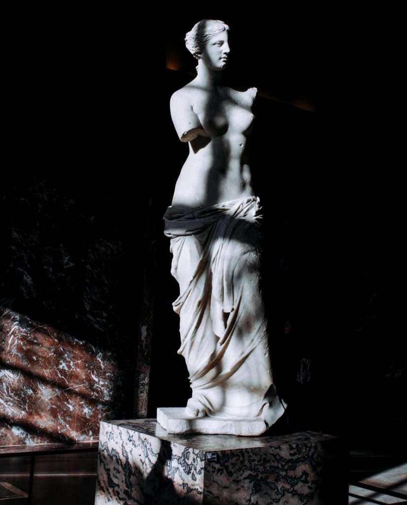 Venus Milo Naked Woman Statue 826x1024 xl