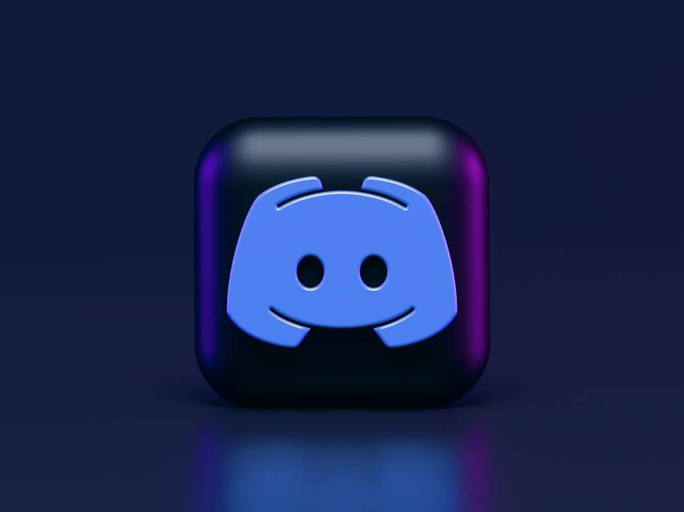 How to add emoji to Discord?